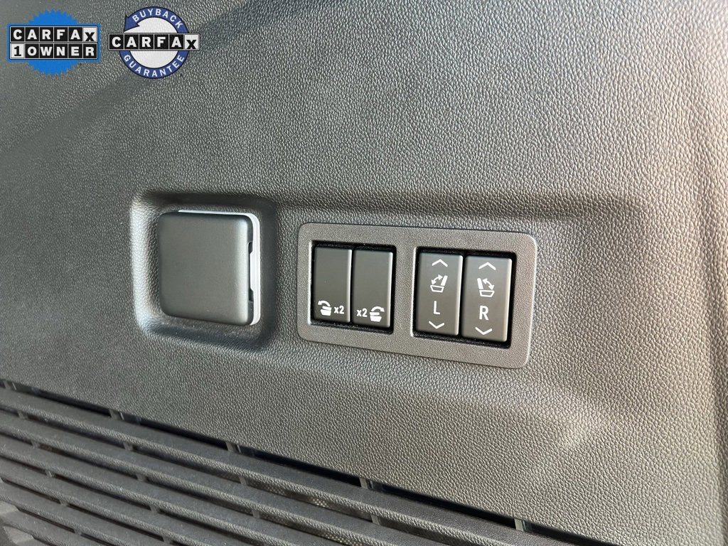 Used 2023 GMC Yukon XL Denali Ultimate image 34