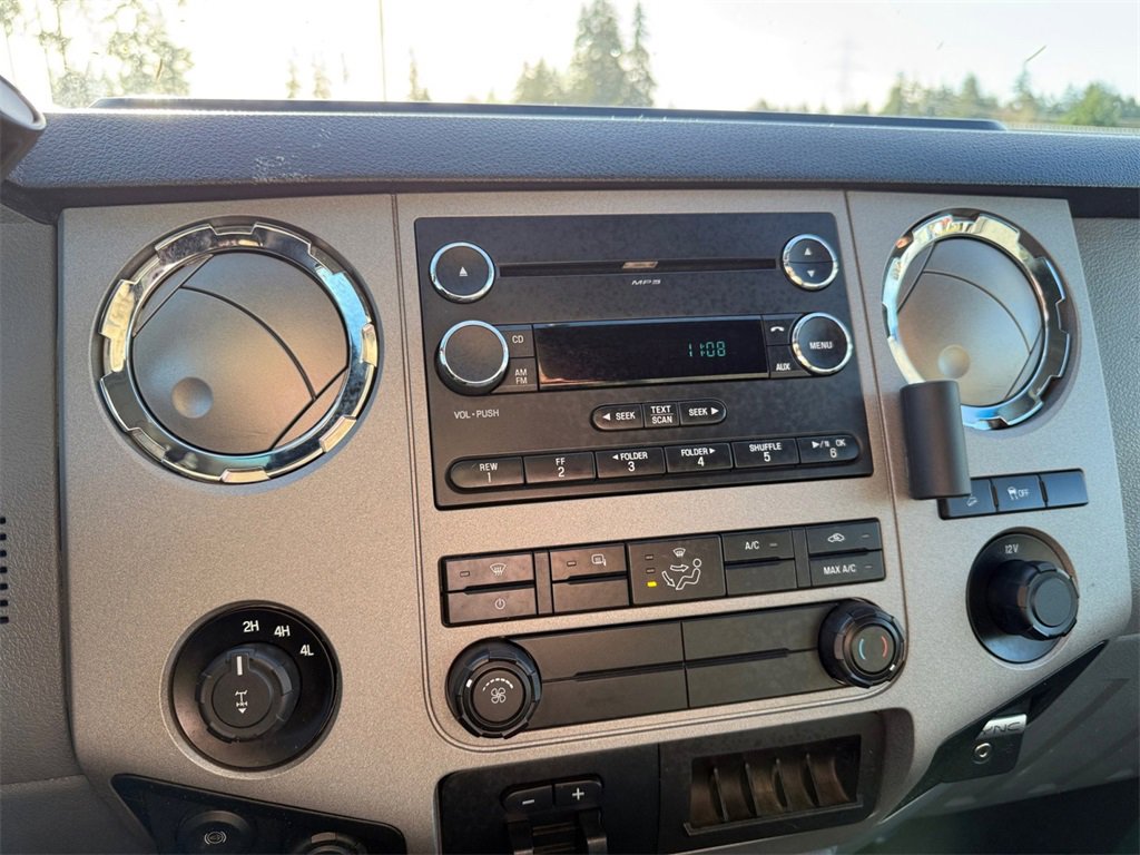 Used 2015 Ford F250 XLT w/ XLT Interior Package image 21