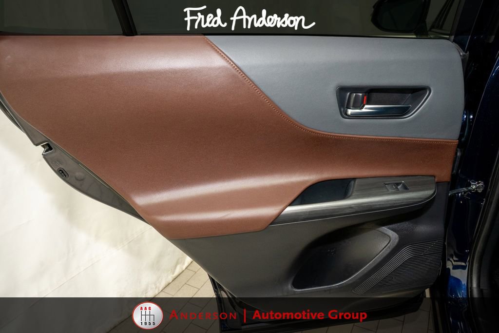 Certified 2023 Toyota Venza Limited AWD/4WD image 10