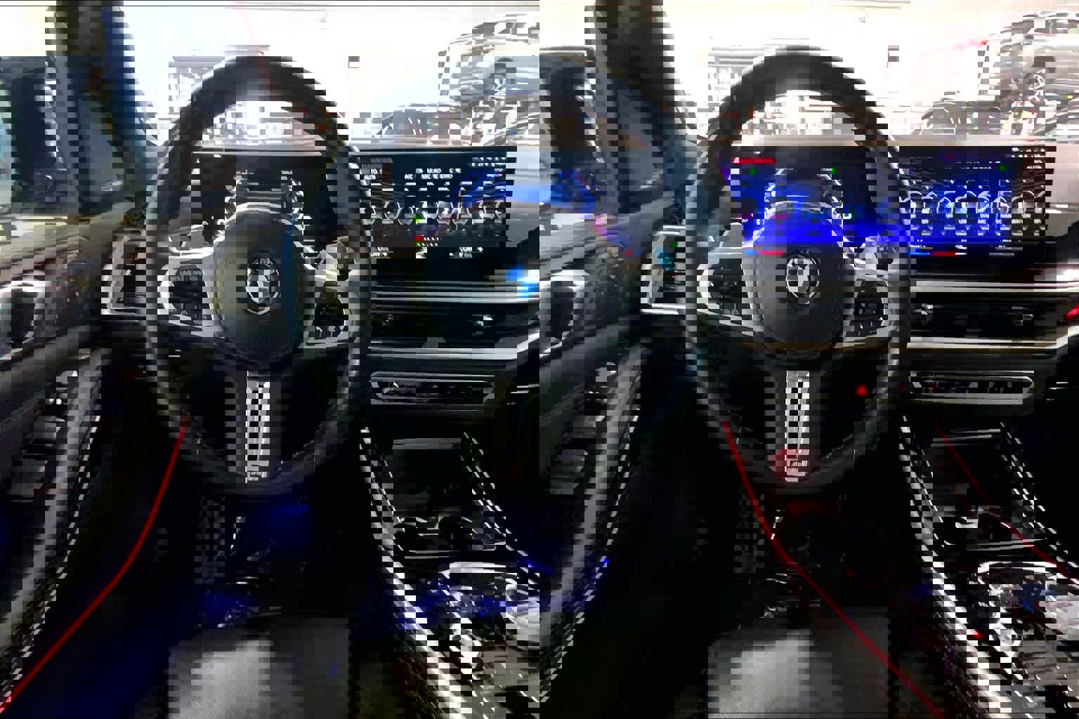 Used 2023 BMW X7 M60i w/ Executive Package image 6