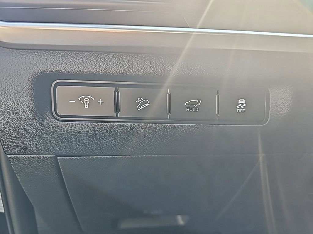 Used 2025 Kia Telluride S image 15