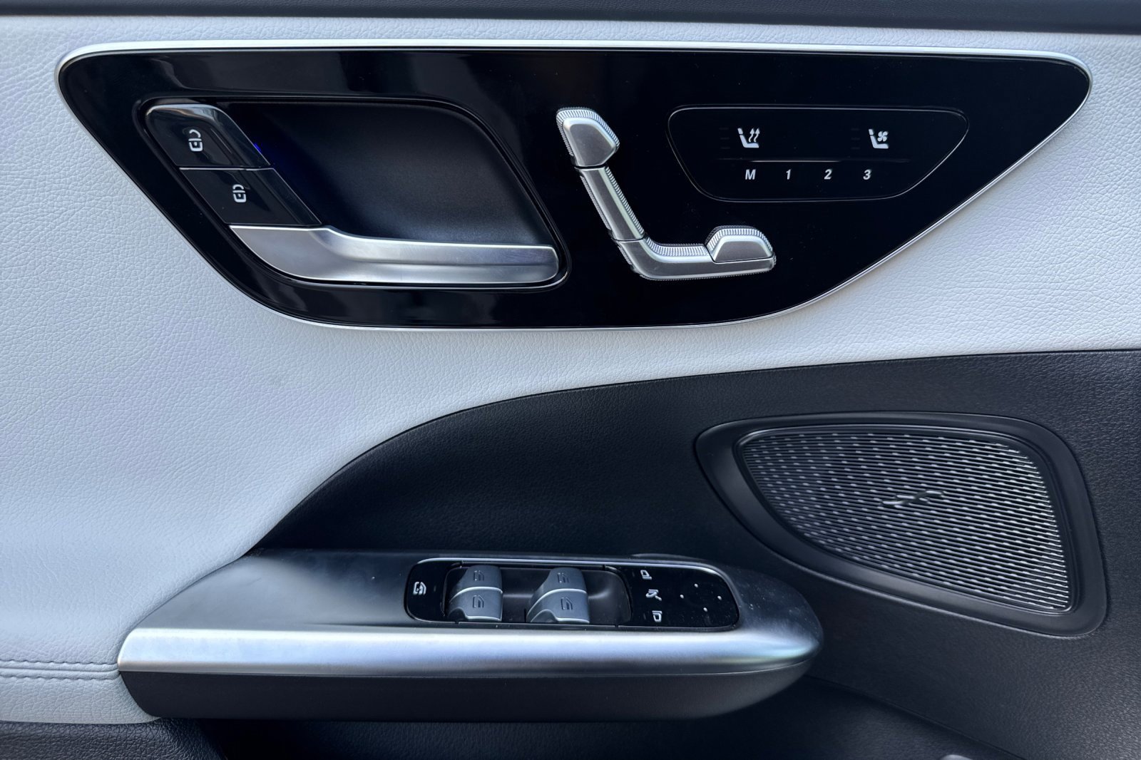 New 2025 Mercedes-Benz C 300 4MATIC Sedan image 12