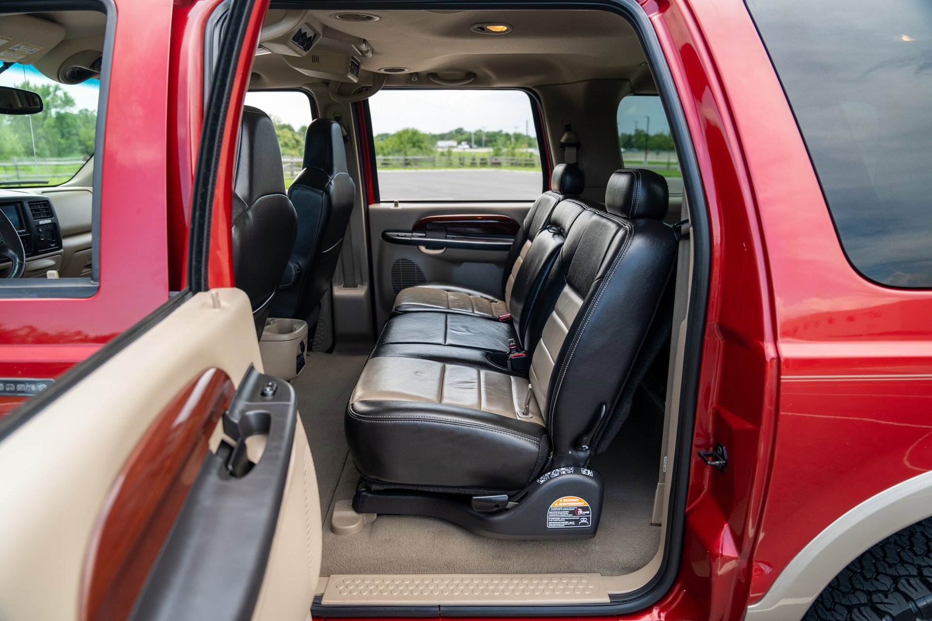 Used 2005 Ford Excursion Eddie Bauer image 40