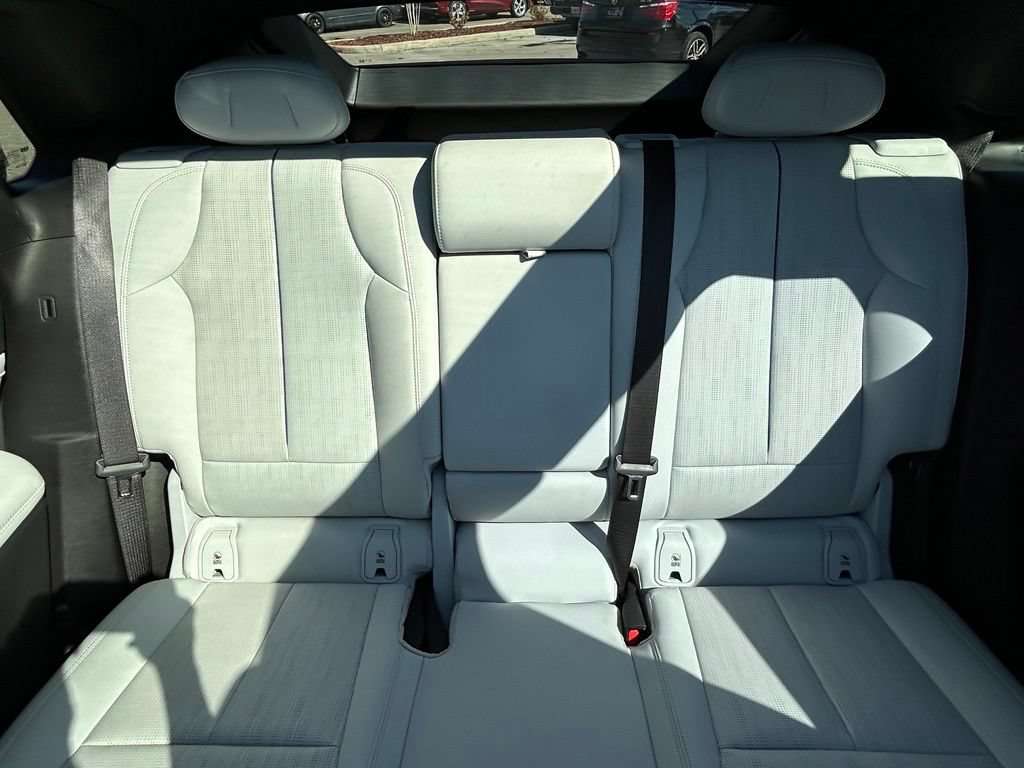 Used 2024 Cadillac Lyriq Luxury RWD image 14