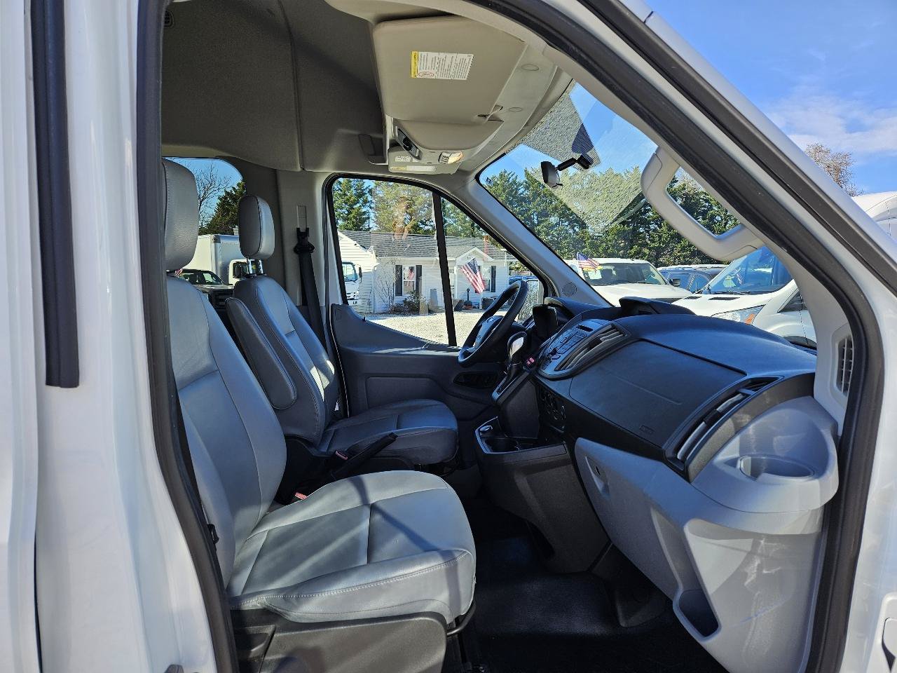 Used 2019 Ford Transit 350 XL RWD image 18