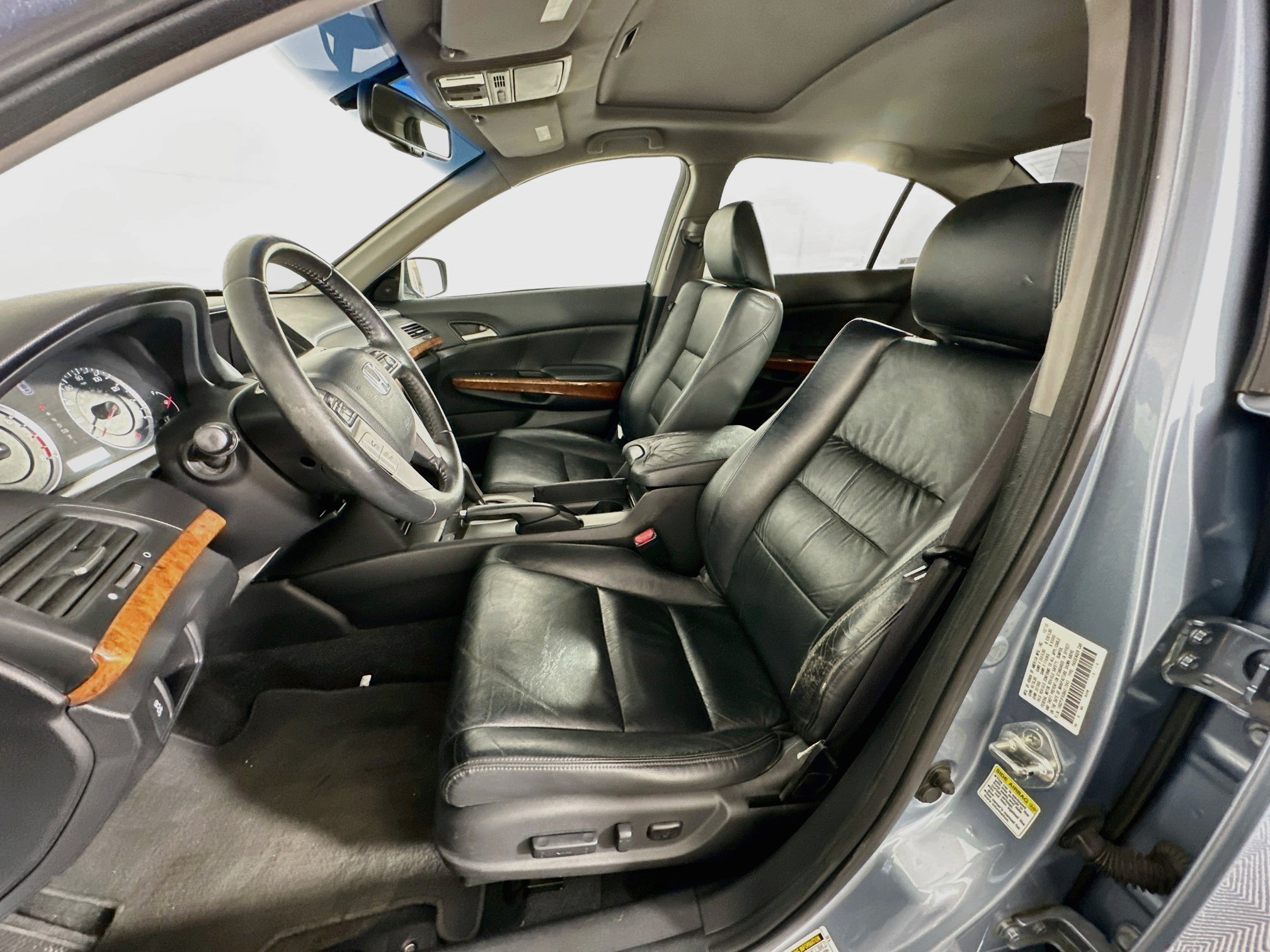 Used 2011 Honda Accord EX-L image 13