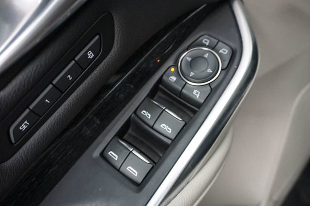 Used 2023 Cadillac XT4 Premium Luxury w/ Cold Weather Package image 7