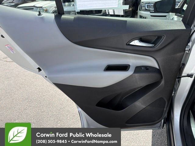Used 2019 Chevrolet Equinox LS w/ LS Convenience Package FWD image 27