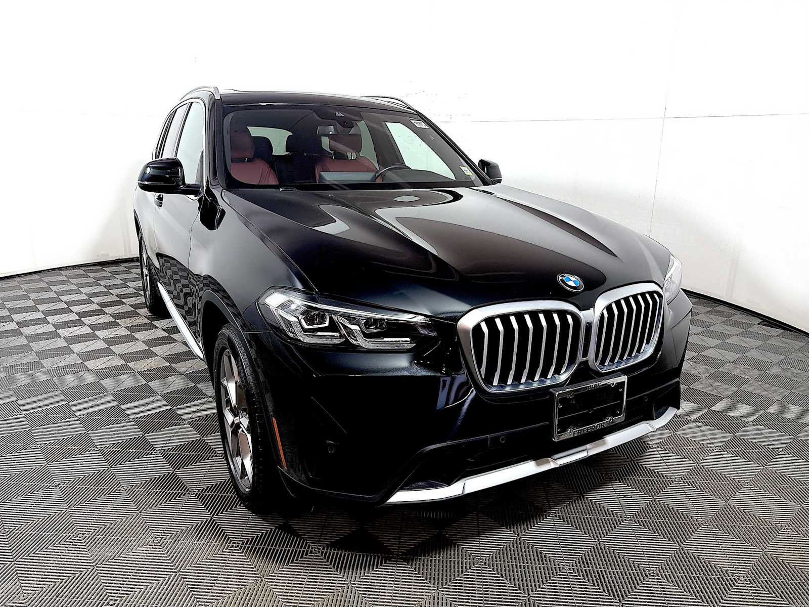 Certified 2023 BMW X3 xDrive30i w/ Convenience Package w/ZPA AWD/4WD image 2