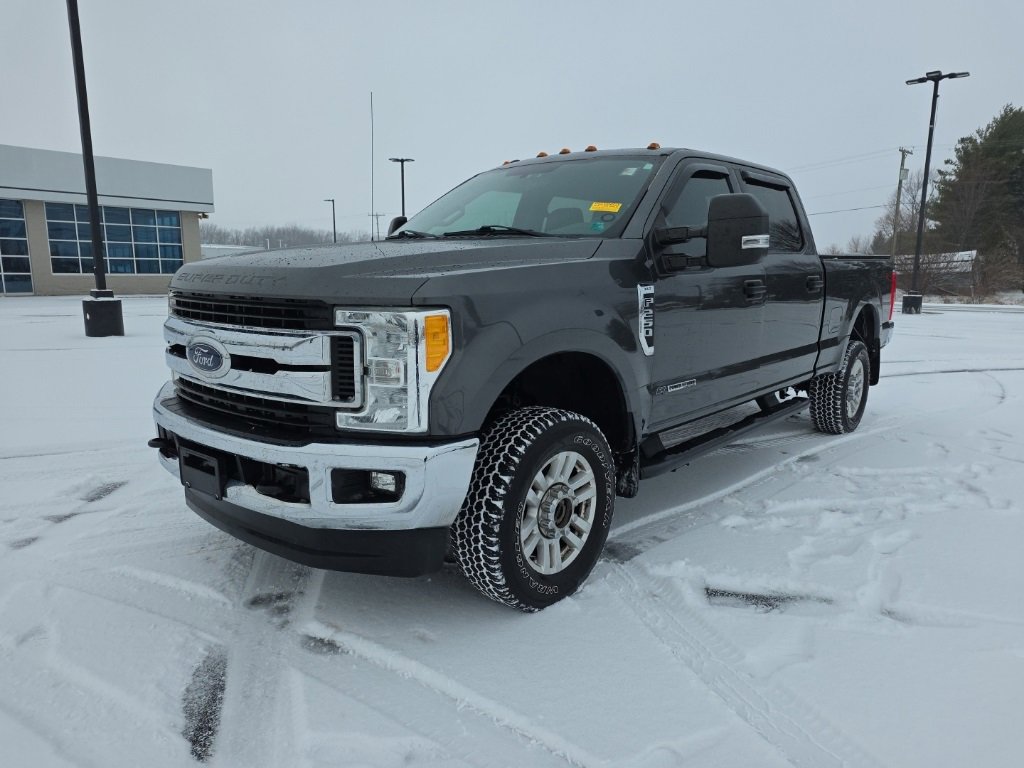 Used 2017 Ford F250 XLT w/ XLT Value Package image 1