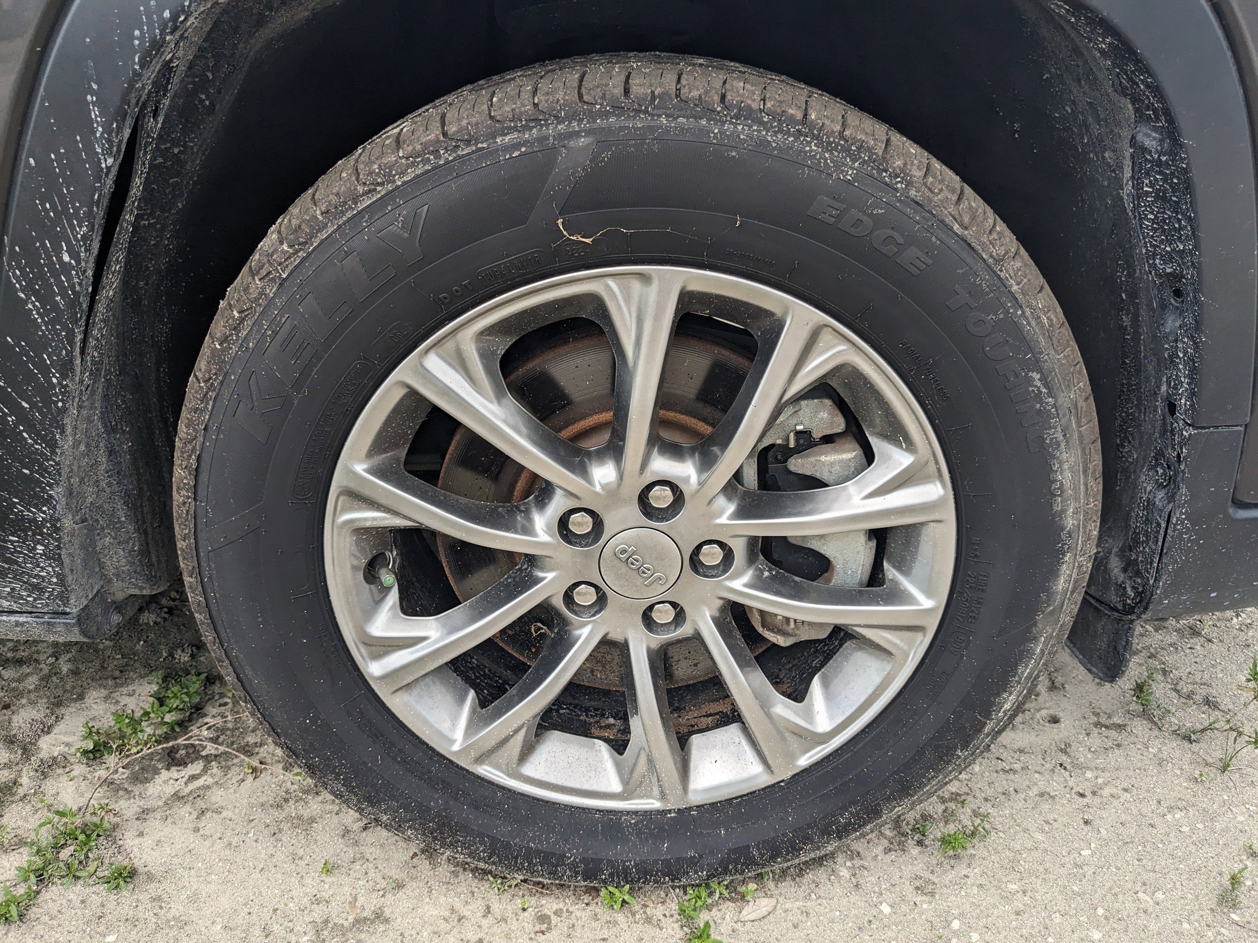 Used 2021 Jeep Cherokee Latitude Lux w/ Comfort/Convenience Group image 9