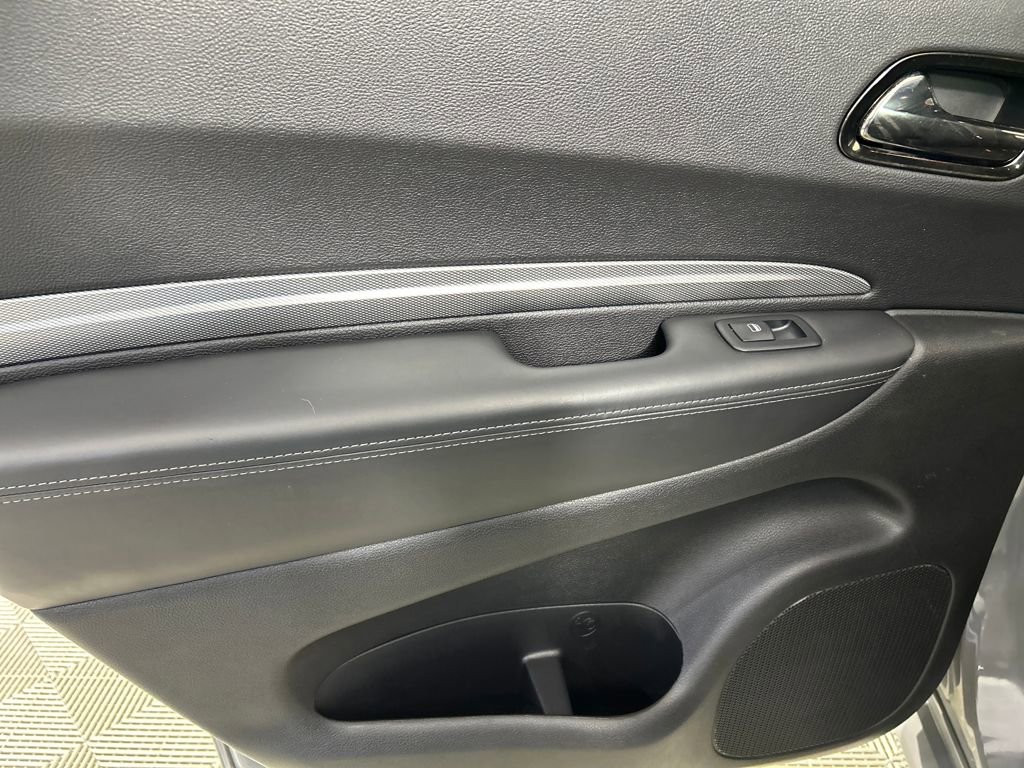 Used 2020 Dodge Durango R/T w/ Technology Group image 15