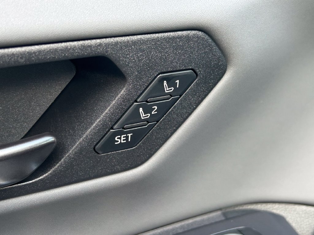 New 2026 Toyota RAV4 XSE AWD/4WD image 25
