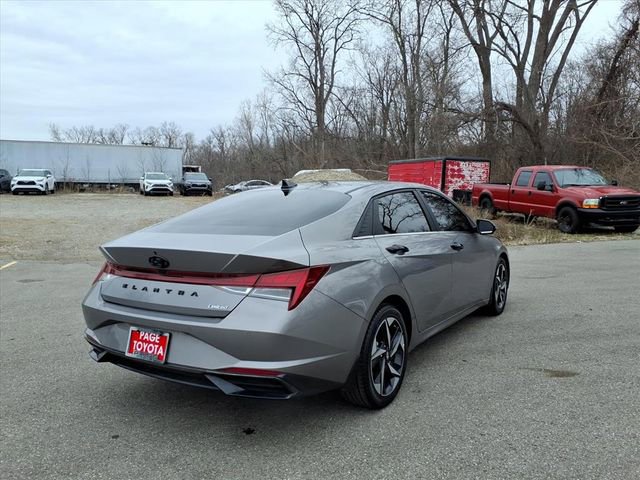 Used 2023 Hyundai Elantra Limited image 8