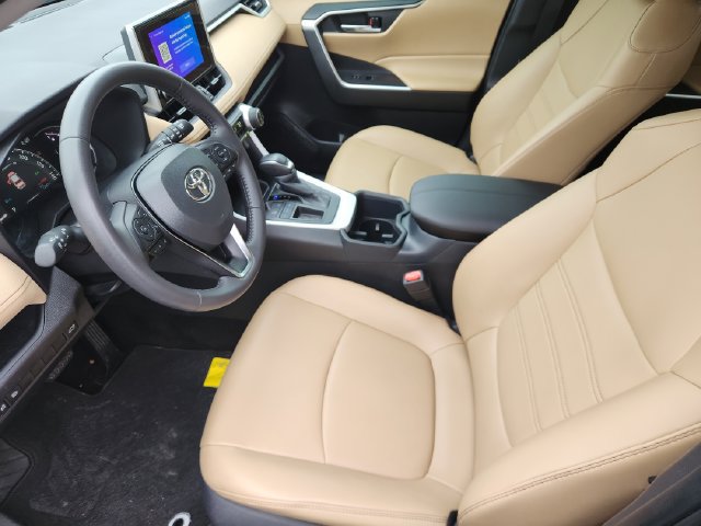 Certified 2025 Toyota RAV4 XLE Premium FWD image 11