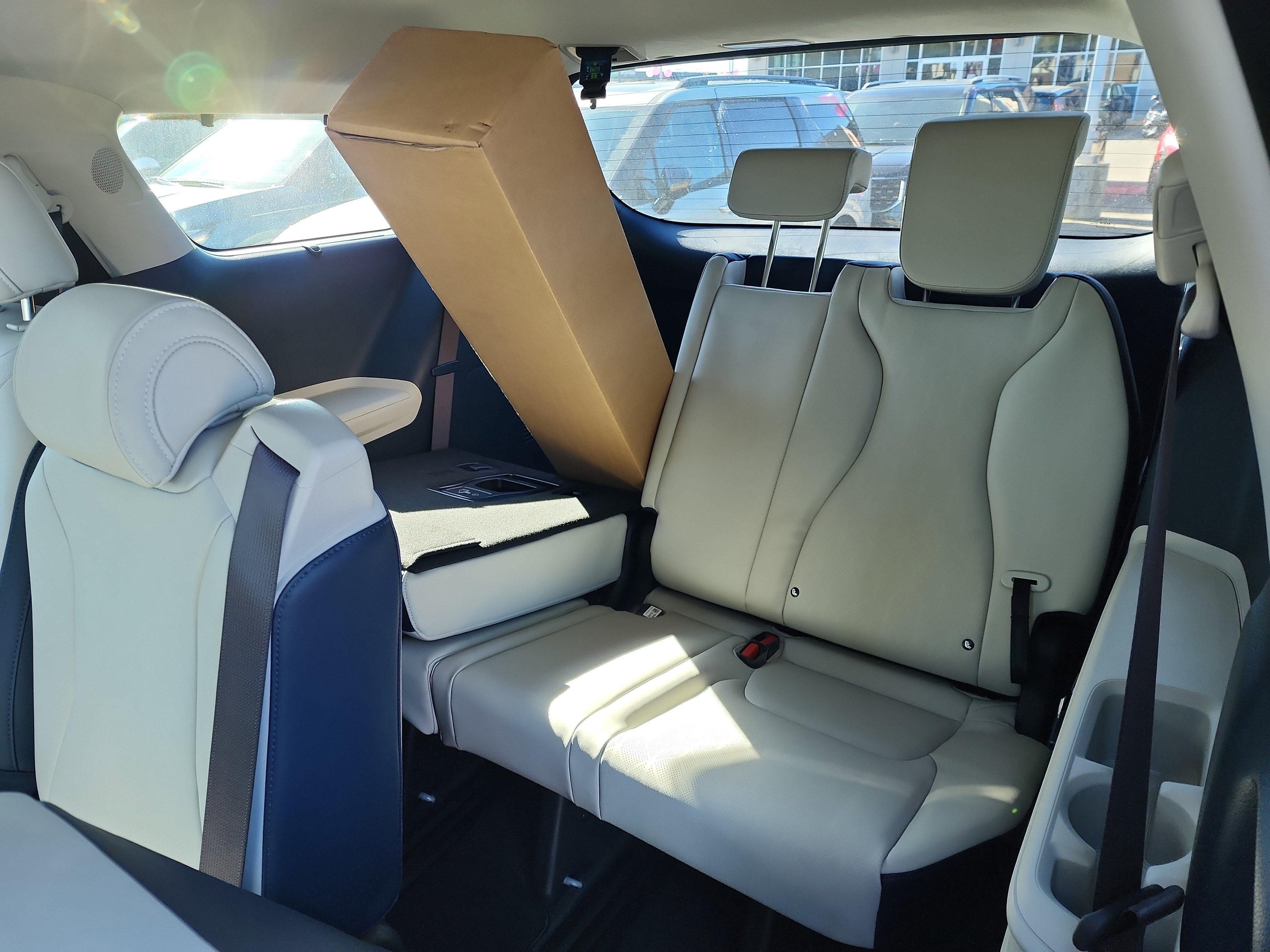 New 2026 Kia Carnival EX image 7