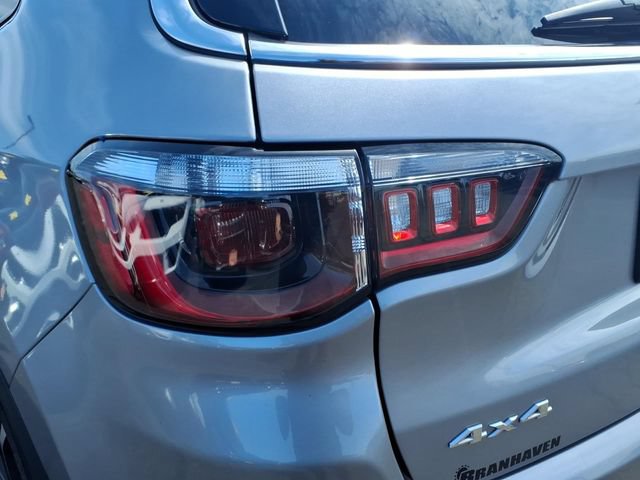 Certified 2023 Jeep Compass Limited w/ Sun and Sound Group AWD/4WD image 16