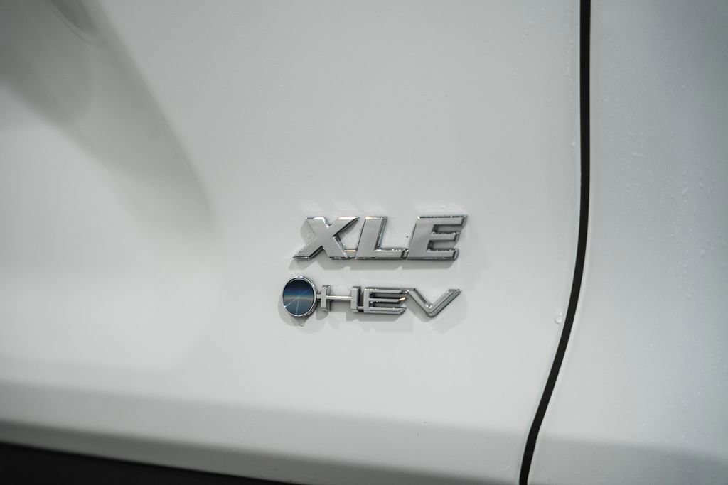 Used 2025 Toyota RAV4 XLE image 7