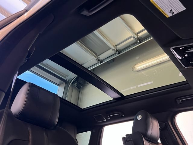 Used 2016 Land Rover Range Rover Sport HSE AWD/4WD image 39