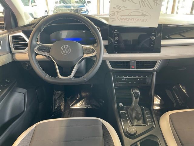 New 2025 Volkswagen Taos SE AWD/4WD image 13