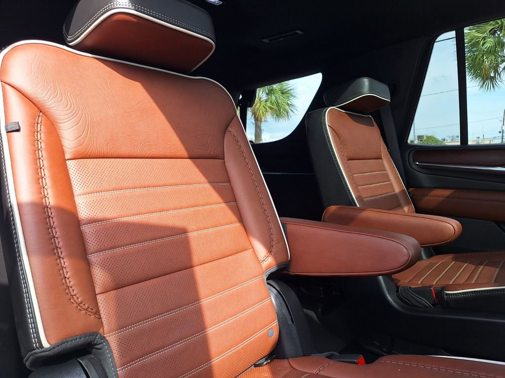 Used 2023 GMC Yukon Denali Ultimate w/ LPO, Floor Liner Package image 32