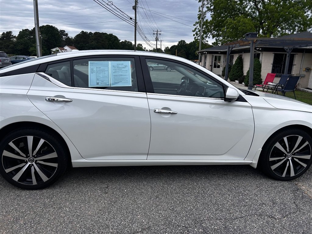 Used 2021 Nissan Altima 2.5 Platinum AWD/4WD image 6