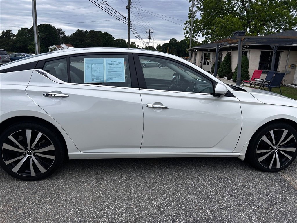 Used 2021 Nissan Altima 2.5 Platinum AWD/4WD image 6