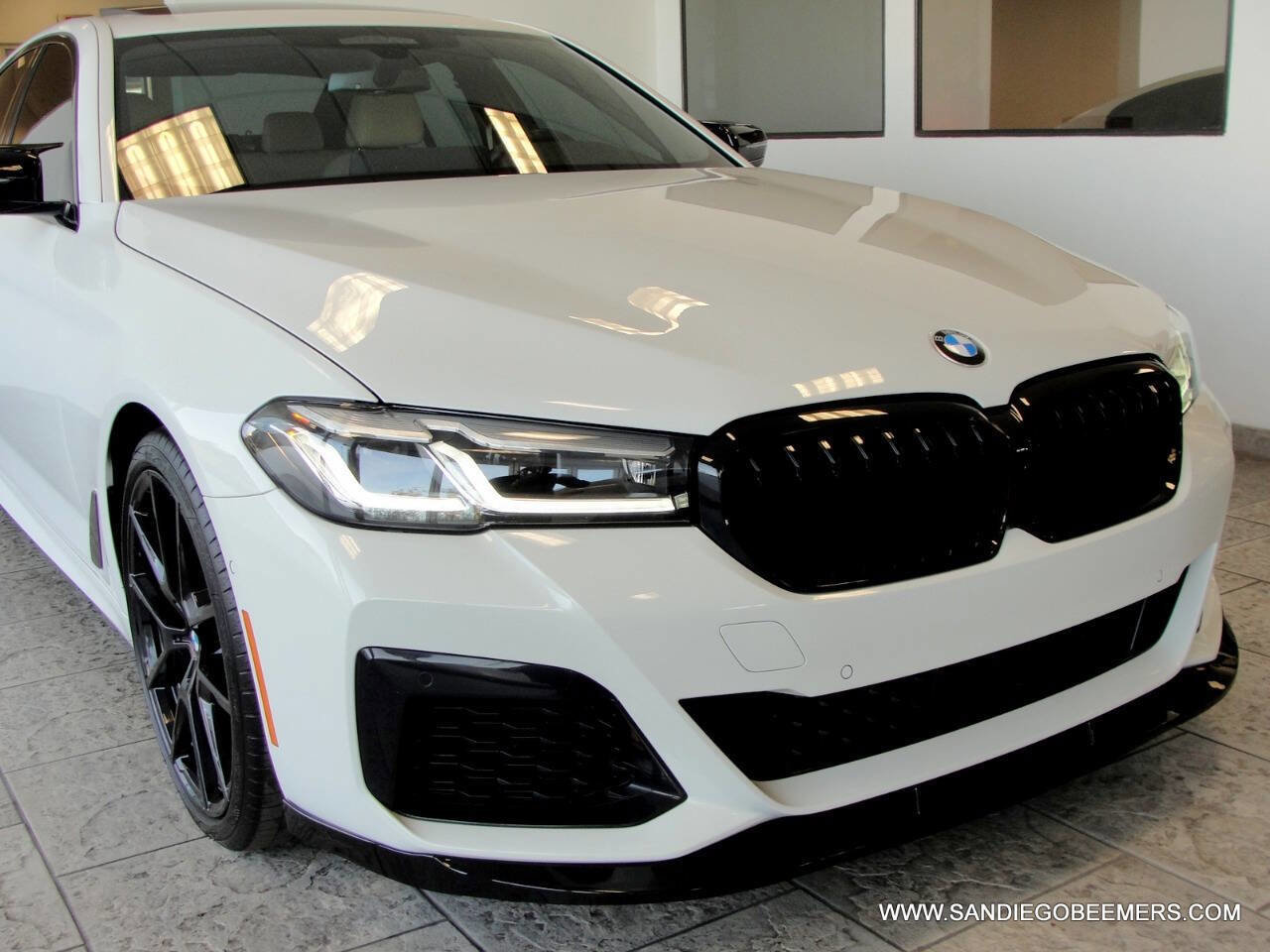 Used 2022 BMW 540i w/ M Sport Package image 30