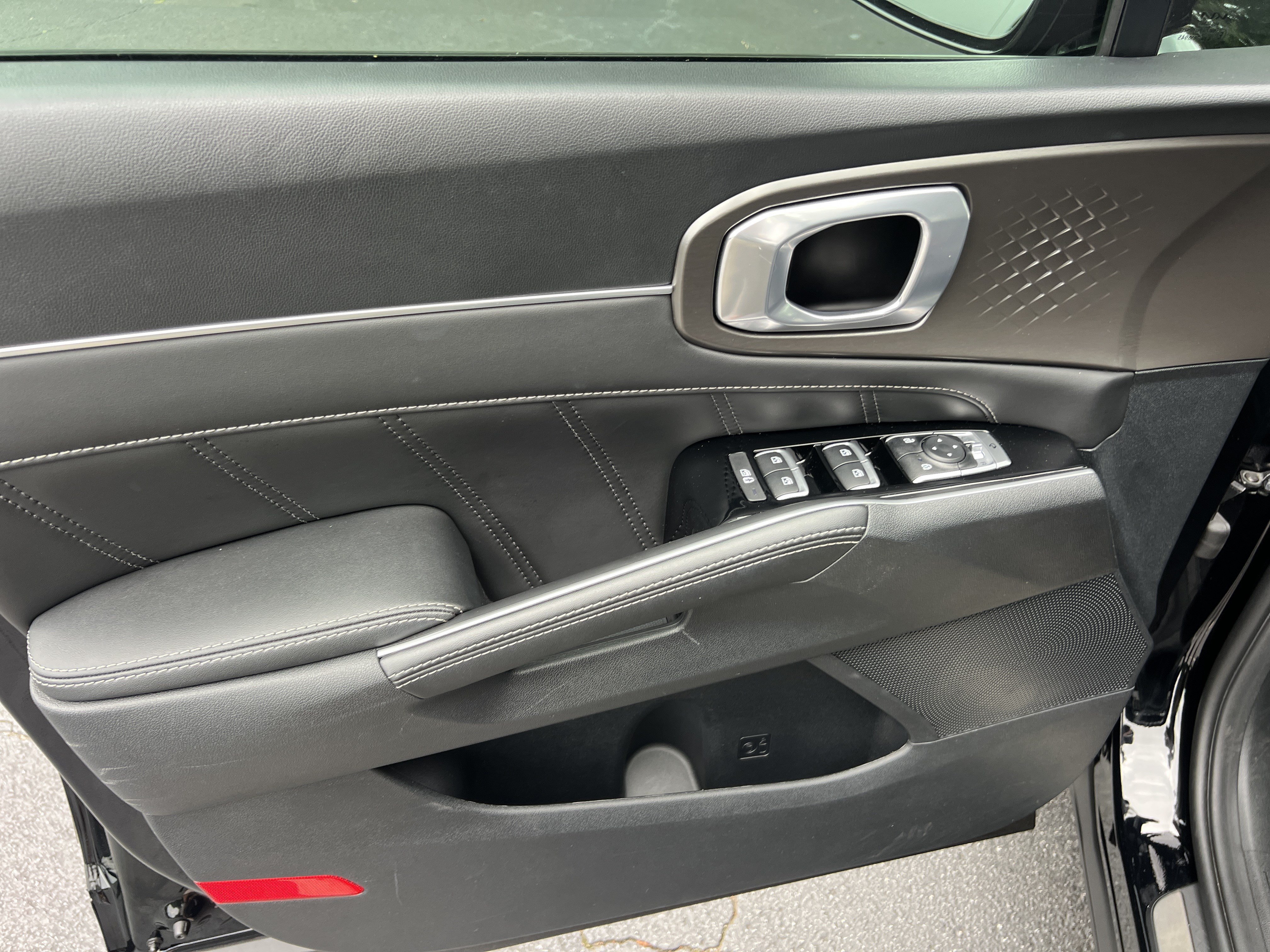 Used 2023 Kia Sorento SX FWD image 13
