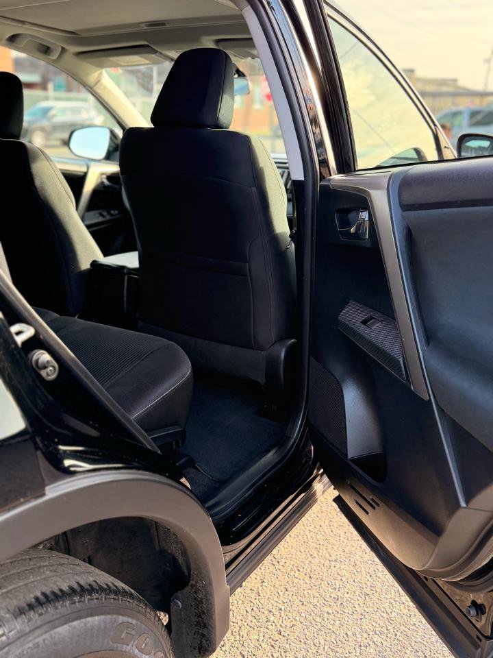 Used 2015 Toyota RAV4 XLE image 15