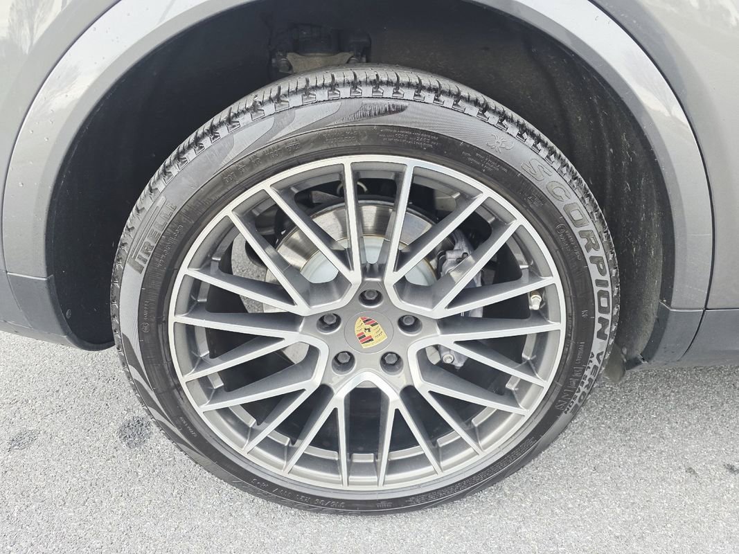 Used 2021 Porsche Cayenne E-Hybrid image 38