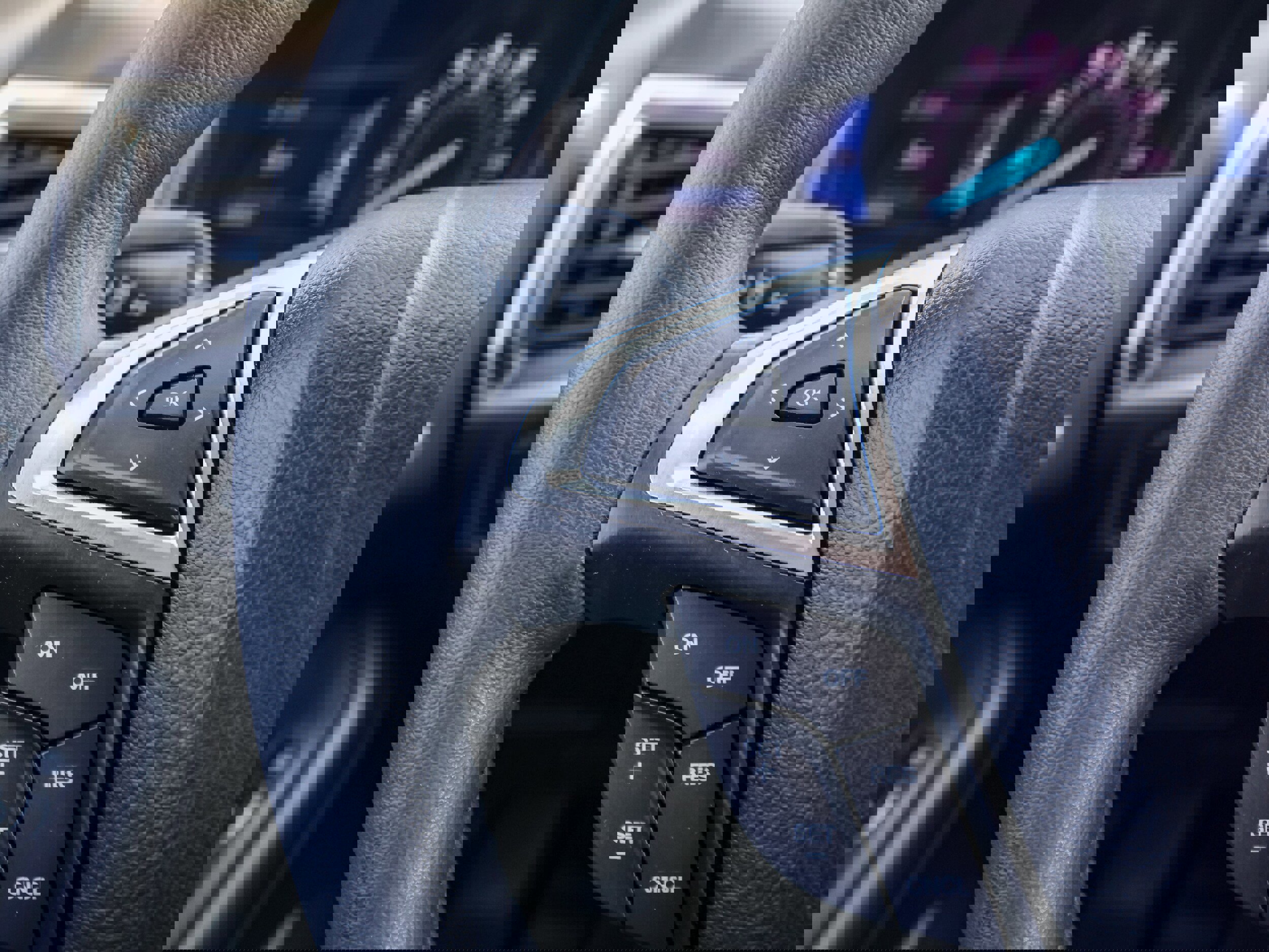 Used 2024 Ford Edge SEL w/ Convenience Package image 23