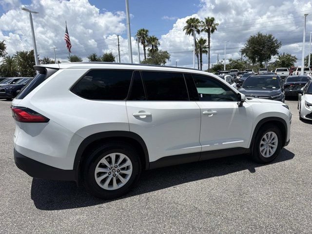 Certified 2024 Toyota Grand Highlander FWD image 2