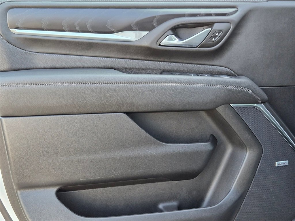 Used 2024 GMC Yukon XL Denali w/ Advanced Technology Package image 11