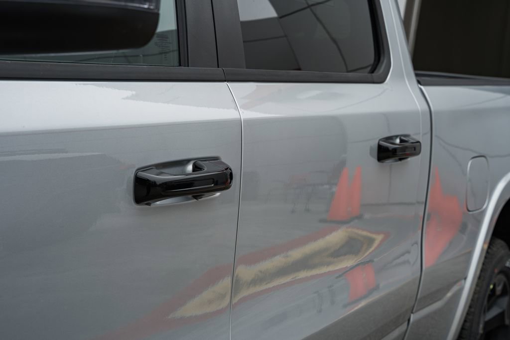 New 2026 RAM 1500 4x4 Crew Cab image 18