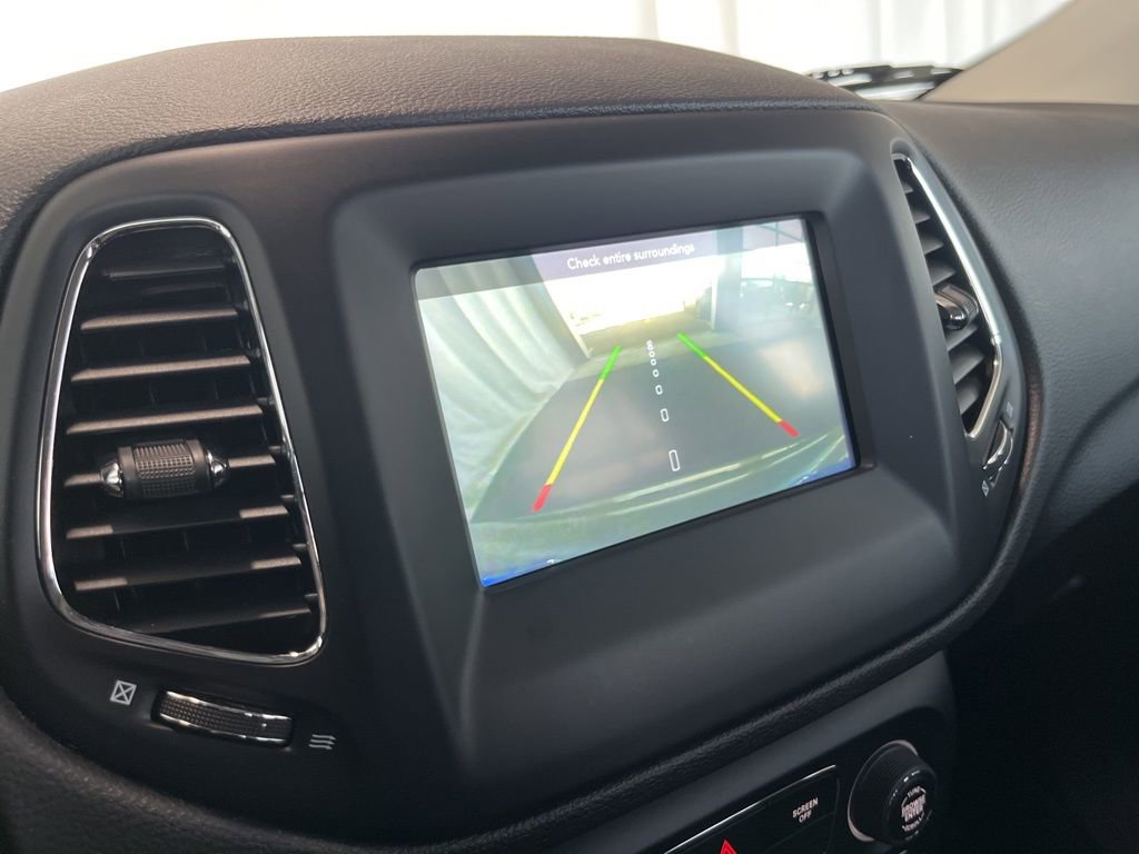 Used 2020 Jeep Compass Latitude w/ Cold Weather Group image 12