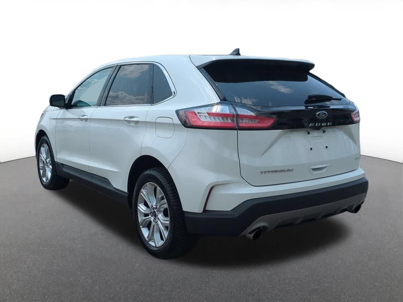 Used 2022 Ford Edge Titanium w/ Equipment Group 301A AWD/4WD image 4
