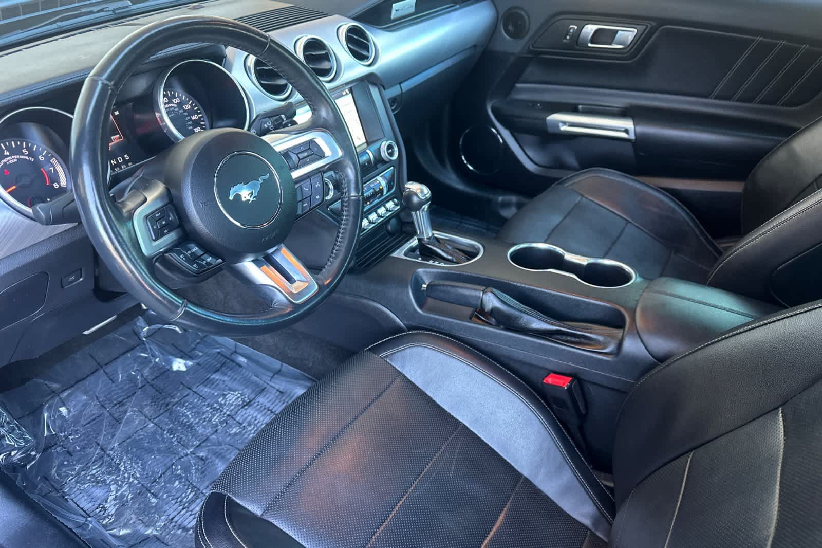 Used 2018 Ford Mustang Premium w/ Black Accent Pkg RWD image 11