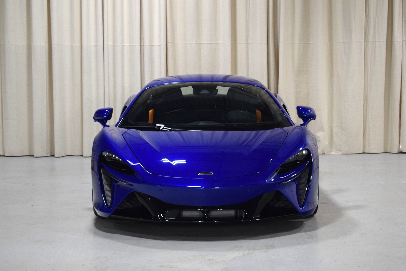 New 2026 McLaren Artura image 8