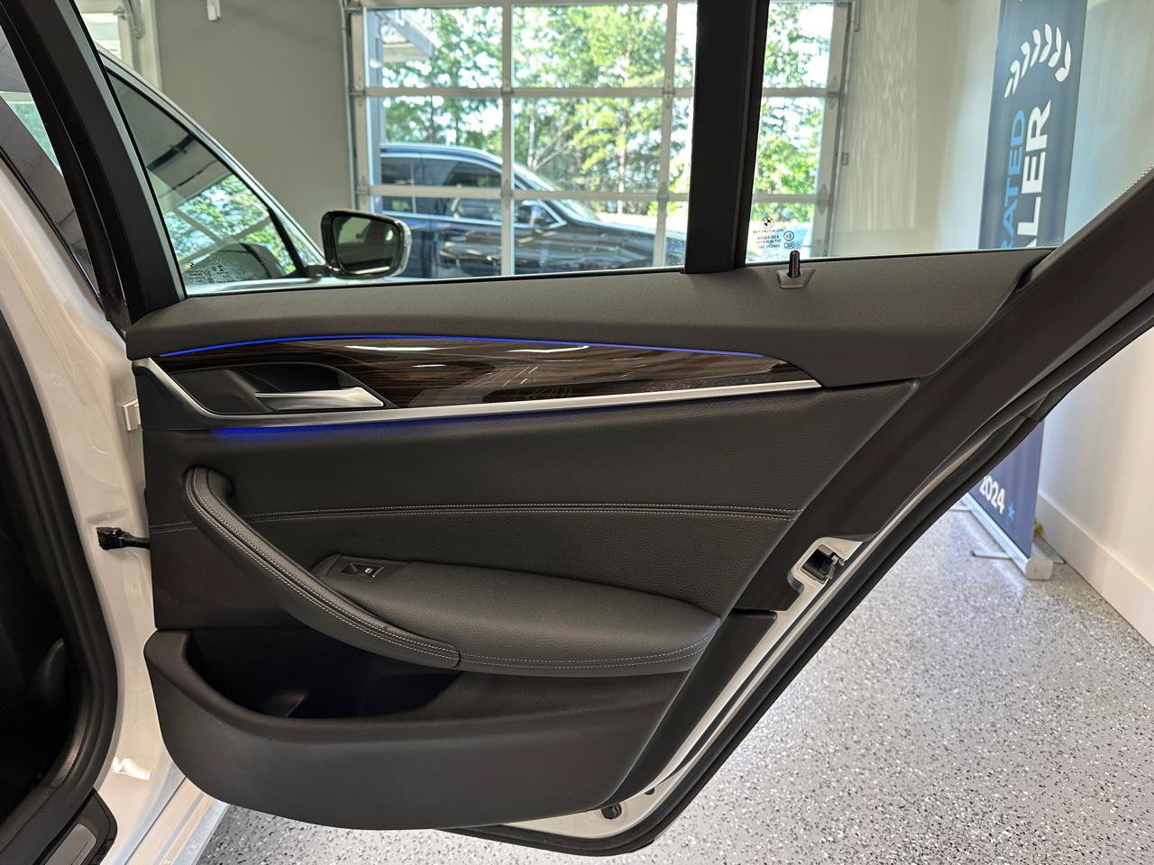 Used 2019 BMW 530i w/ Convenience Package RWD image 26