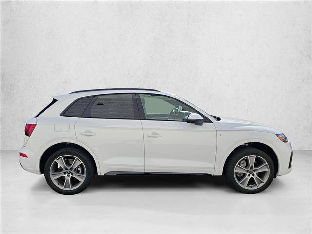Used 2025 Audi Q5 2.0T Premium w/ Convenience Plus Package AWD/4WD image 4