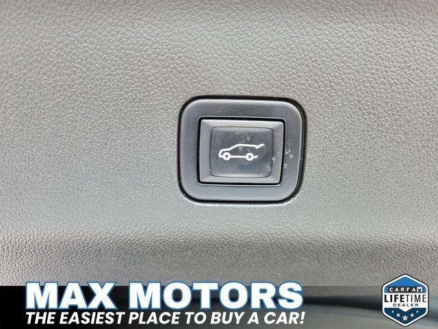 Used 2023 GMC Yukon AT4 w/ Technology Package image 10