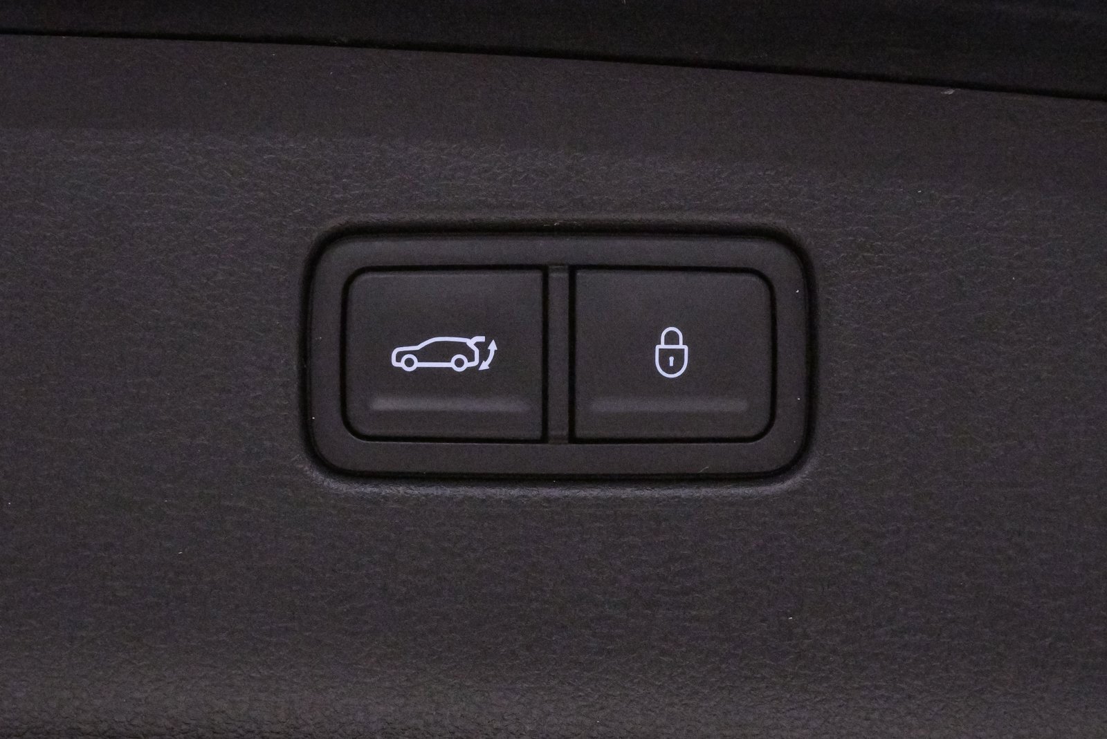 Certified 2025 Genesis GV70 3.5T Sport w/ Sport Advanced Package image 24