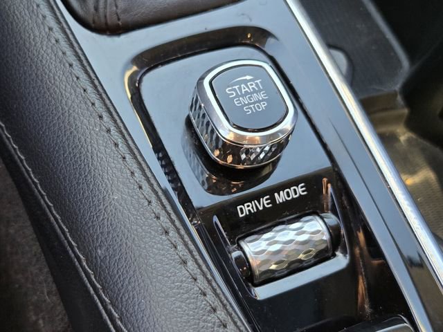 Used 2019 Volvo XC90 T5 Momentum w/ Protection Package Premier image 24