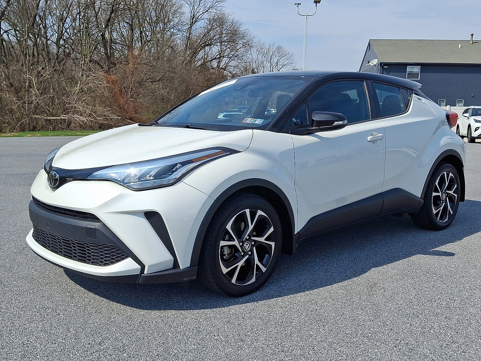 Certified 2020 Toyota C-HR XLE image 3