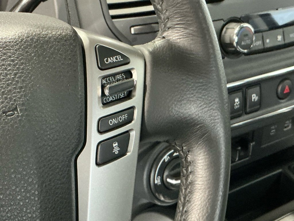 Used 2024 Nissan Titan SV w/ SV Convenience Package image 17