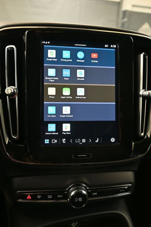 Certified 2025 Volvo XC40 B5 Core image 27