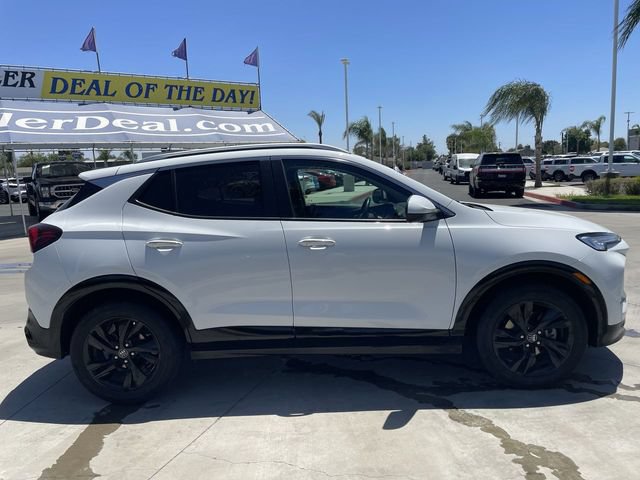 Used 2024 Buick Encore GX Sport Touring FWD image 9