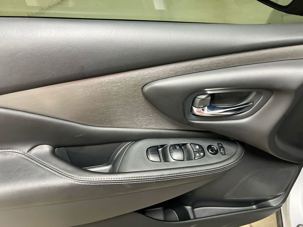 Used 2020 Nissan Murano SV w/ Cargo Package image 20