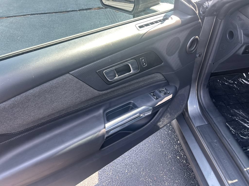 Used 2024 Ford Mustang GT RWD image 12